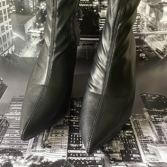 Noir The Sole Heir Wedge Ankle Boots - Picture 5 of 8